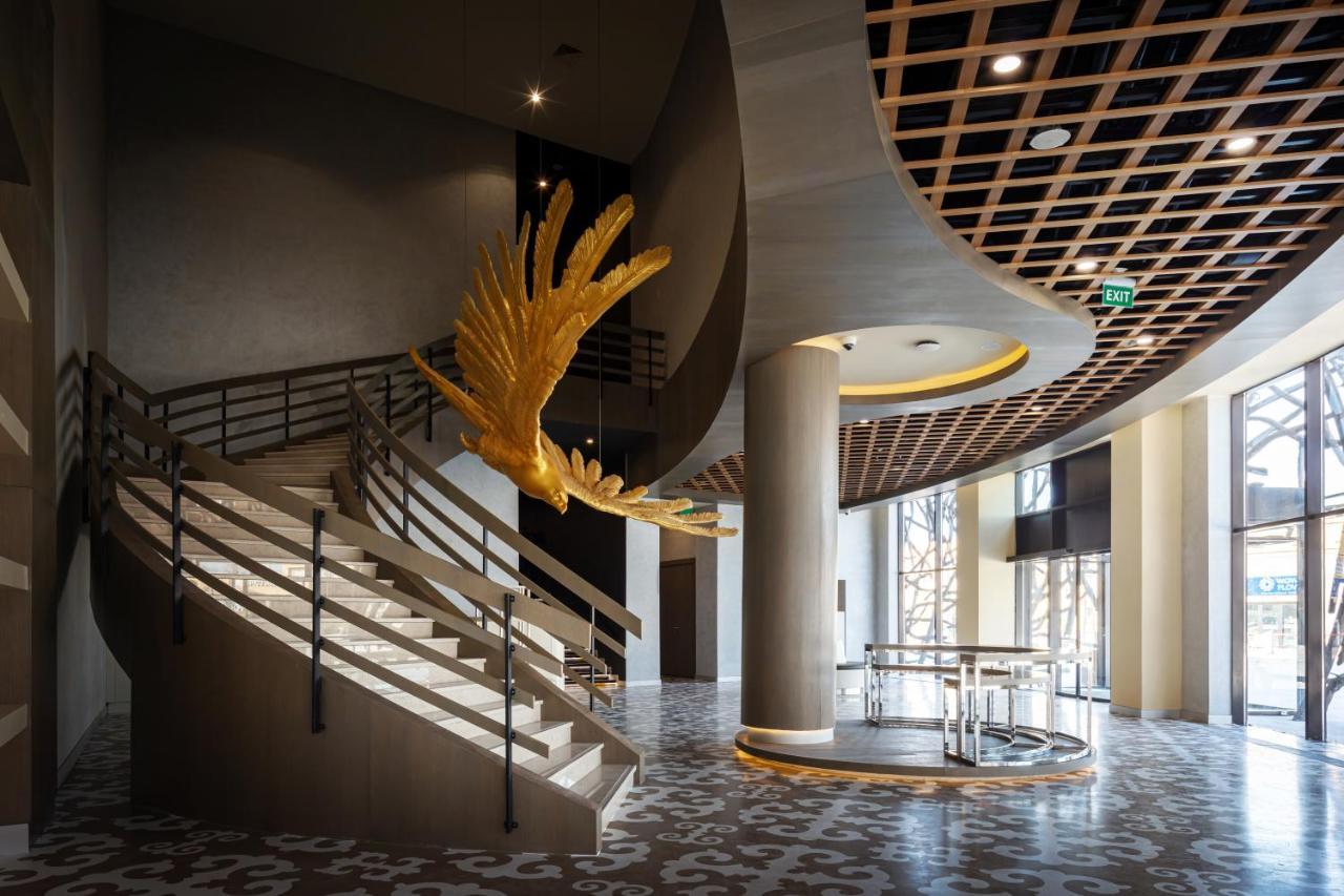 Karavansaray Turkistan Harbour Hotel -Flying Theatre Access المظهر الخارجي الصورة Interior of the National Museum of Oman